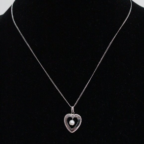 Van Dell Sterling Heart & Faux Pearl Pendant Necklace - Cross Posted - Picture 2 of 13